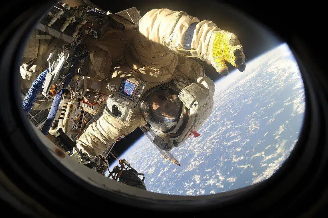 iss-44_5.webp