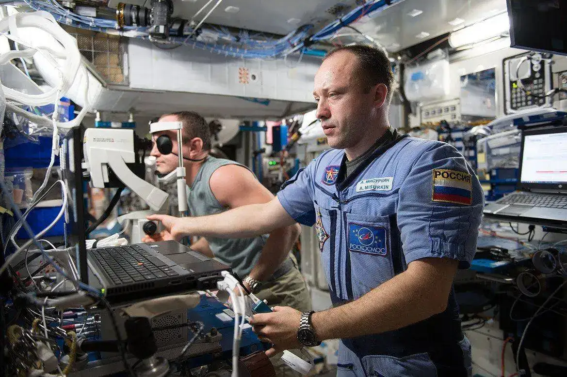 iss-53_eye.webp