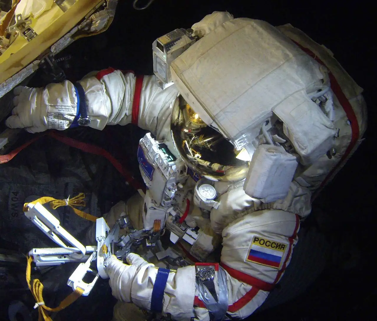 ISS65_MoonwatchUniverse.webp