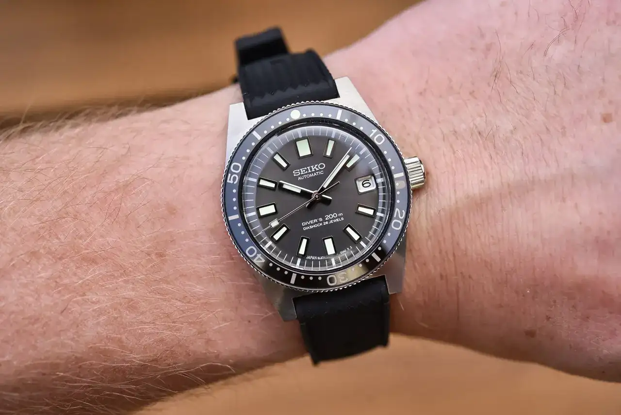 ited-Edition-SJE093-Calibre-6L37-hands-on-review-1.webp