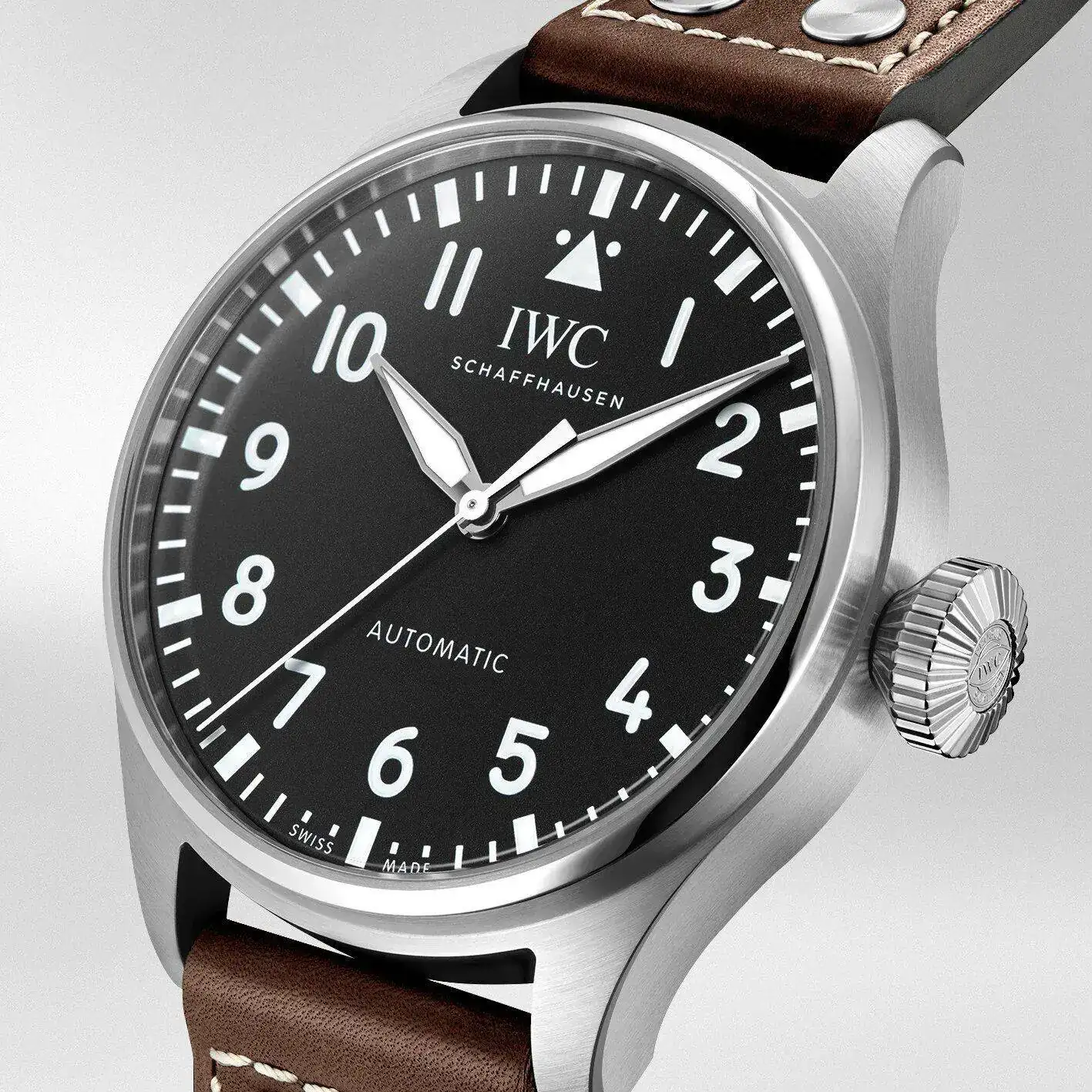 IWC-Big-Pilot-Watch-43-IW329301-Esfera.webp