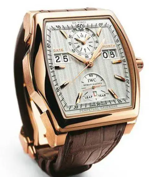 iwc-da-vinci-perpetual-calendar-chronograph-gold.webp