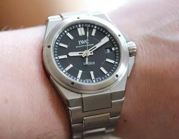 IWC-Ingenieur-40mm-watch-16.webp