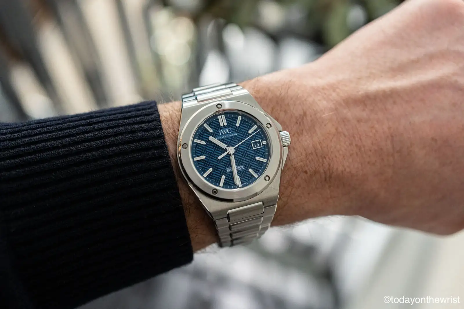 iwc-ingenieur-automatic-40-blue-dial-2.jpg.webp