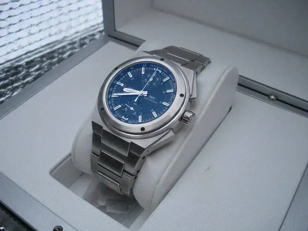 IWC-Ingenieur-Chronograph-IW372501-05.webp