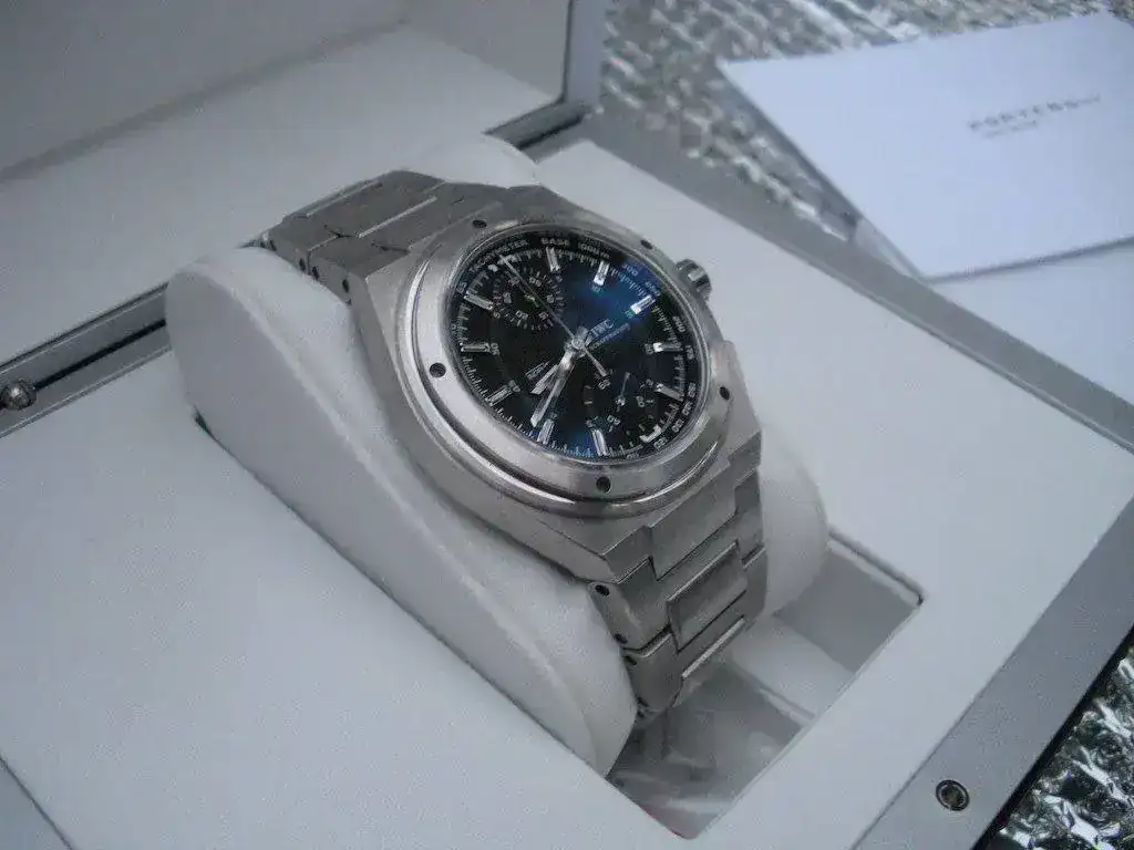 IWC-Ingenieur-Chronograph-IW372501-07.webp