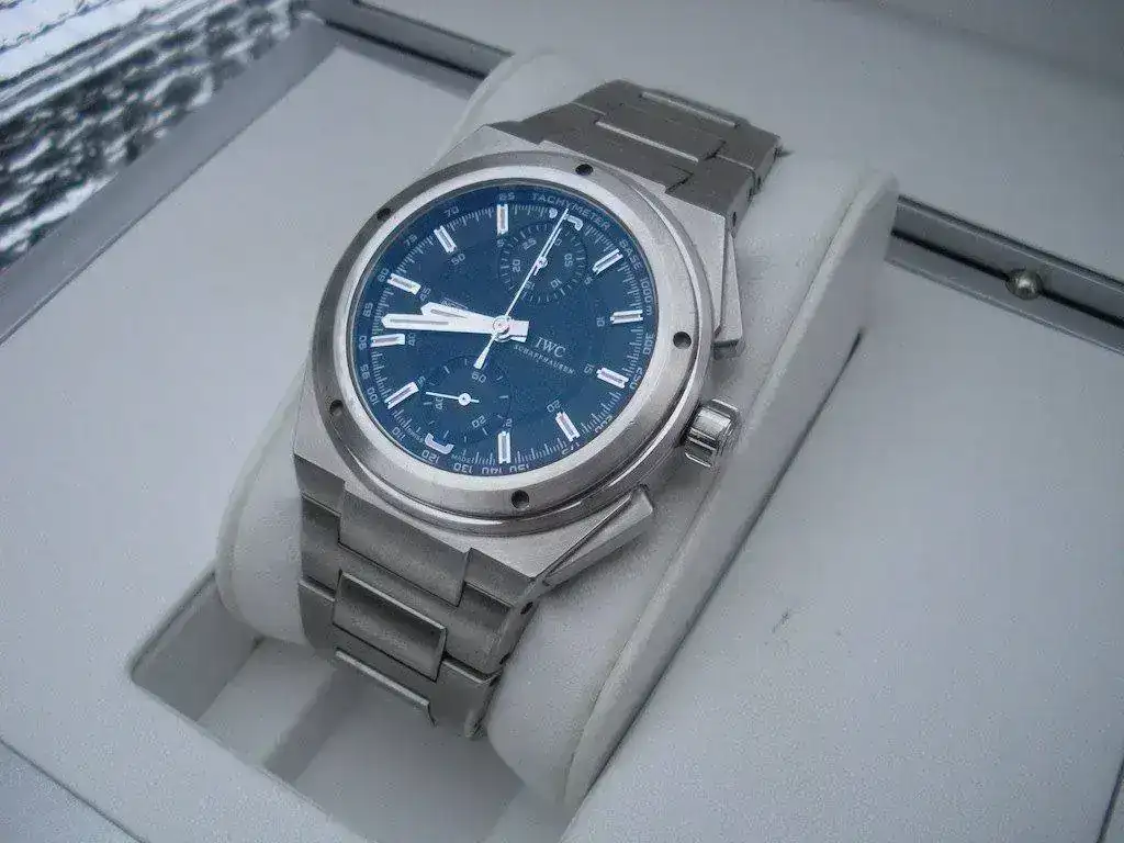 IWC-Ingenieur-Chronograph-IW372501-08.webp
