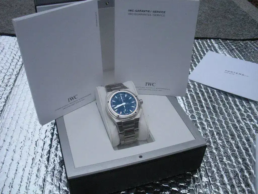 IWC-Ingenieur-Chronograph-IW372501-11.webp