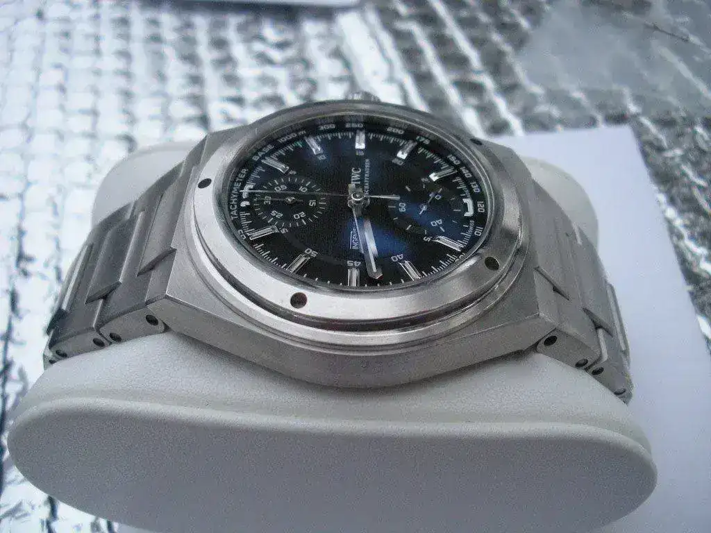 IWC-Ingenieur-Chronograph-IW372501-13.webp