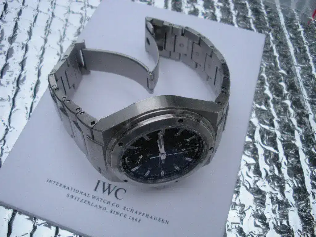 IWC-Ingenieur-Chronograph-IW372501-16.webp