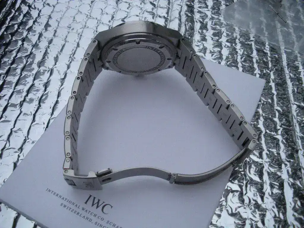 IWC-Ingenieur-Chronograph-IW372501-17.webp