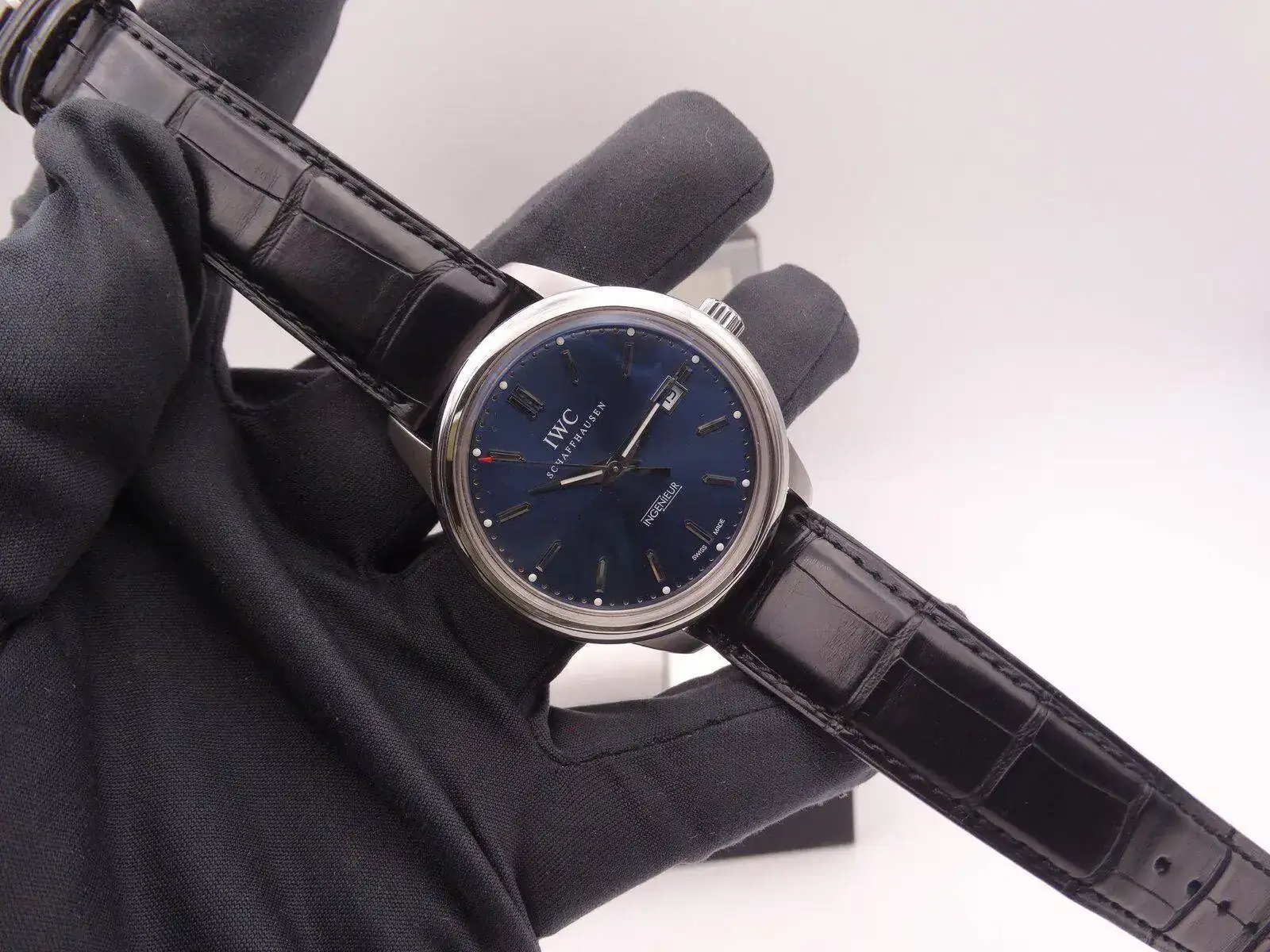 IWC Ingenieur Laureus Blue Limited Edition 07636.JPG