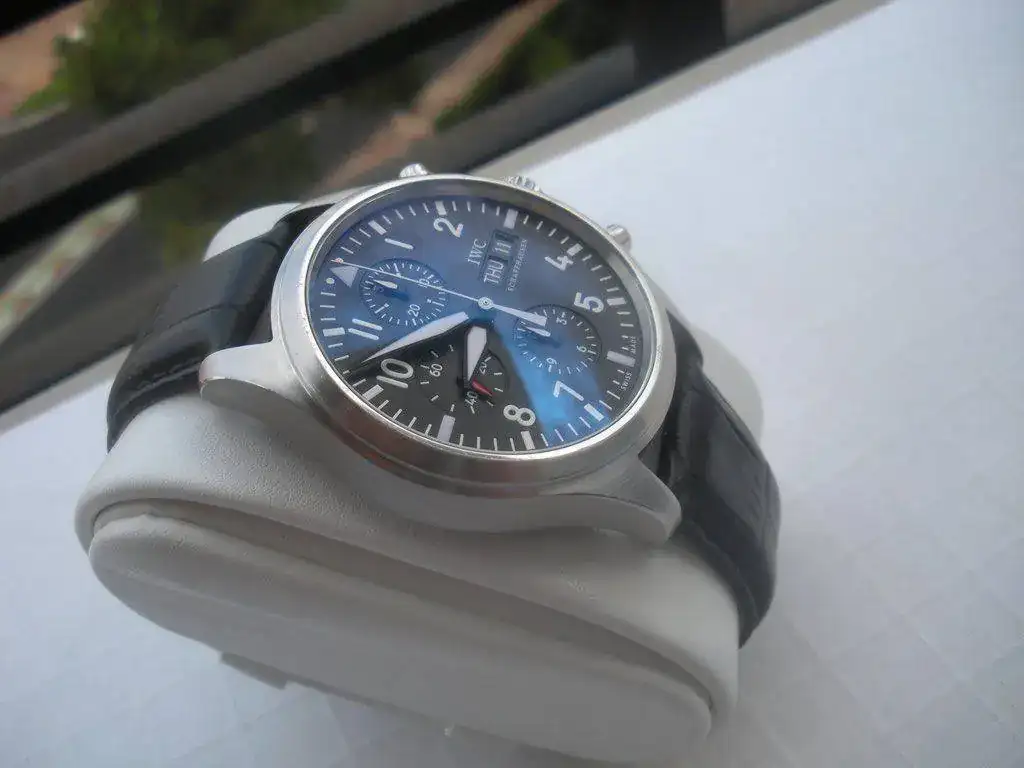 IWC-Pilot-Chronograph-IW3717-01-07.webp