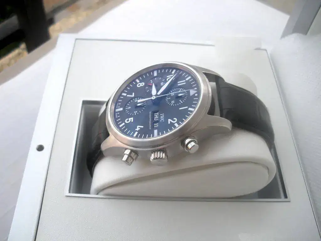 IWC-Pilot-Chronograph-IW3717-01-37.webp