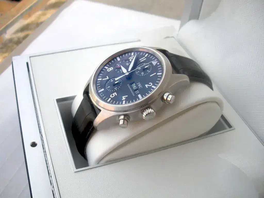 IWC-Pilot-Chronograph-IW3717-01-41.webp
