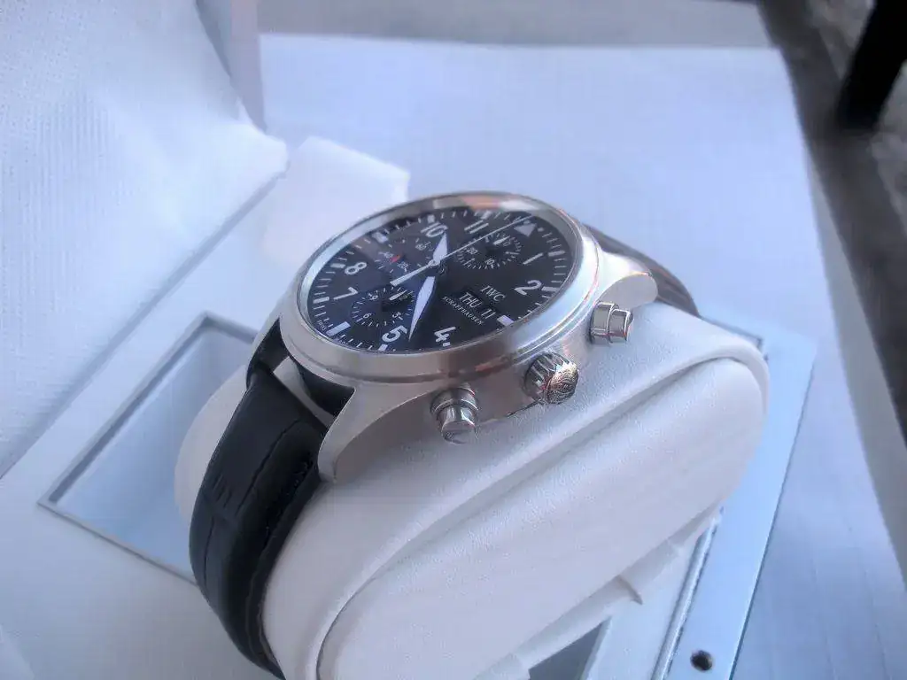 IWC-Pilot-Chronograph-IW3717-01-55.webp