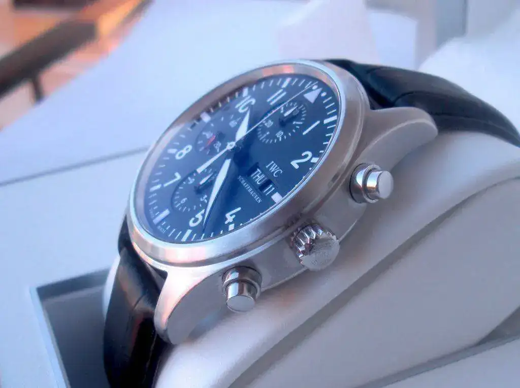 IWC-Pilot-Chronograph-IW3717-01-81.webp