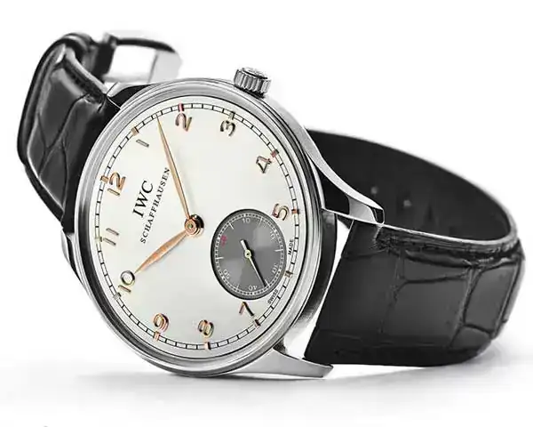IWC-Portuguese-Manual-Wind.webp