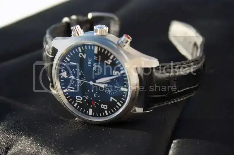 IWC3717034.webp