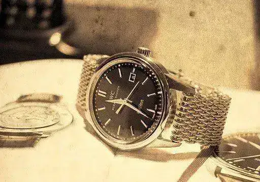 IWC_Milanesa_Antigua.webp