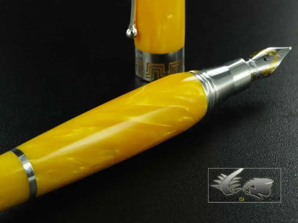 iya-Yellow-Celluloid-Resin-Fountain-Pen-ISMYT-CY-8.webp