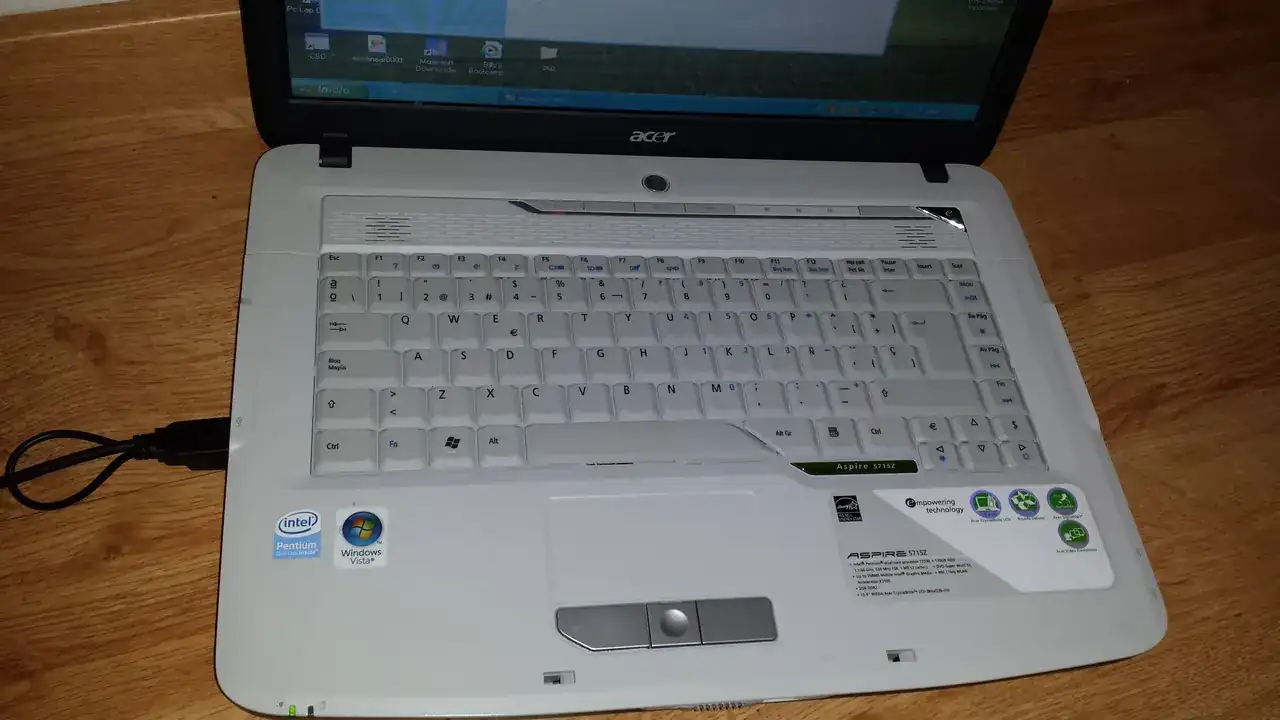 IZbD678.webp