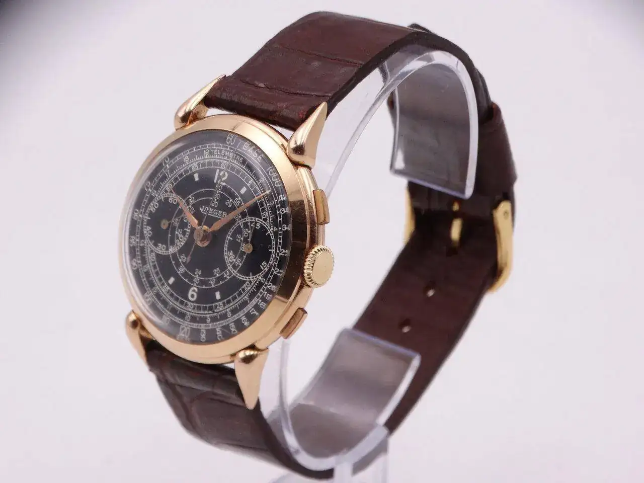 Jaeger Chronograph Vintage Gold 07977.webp