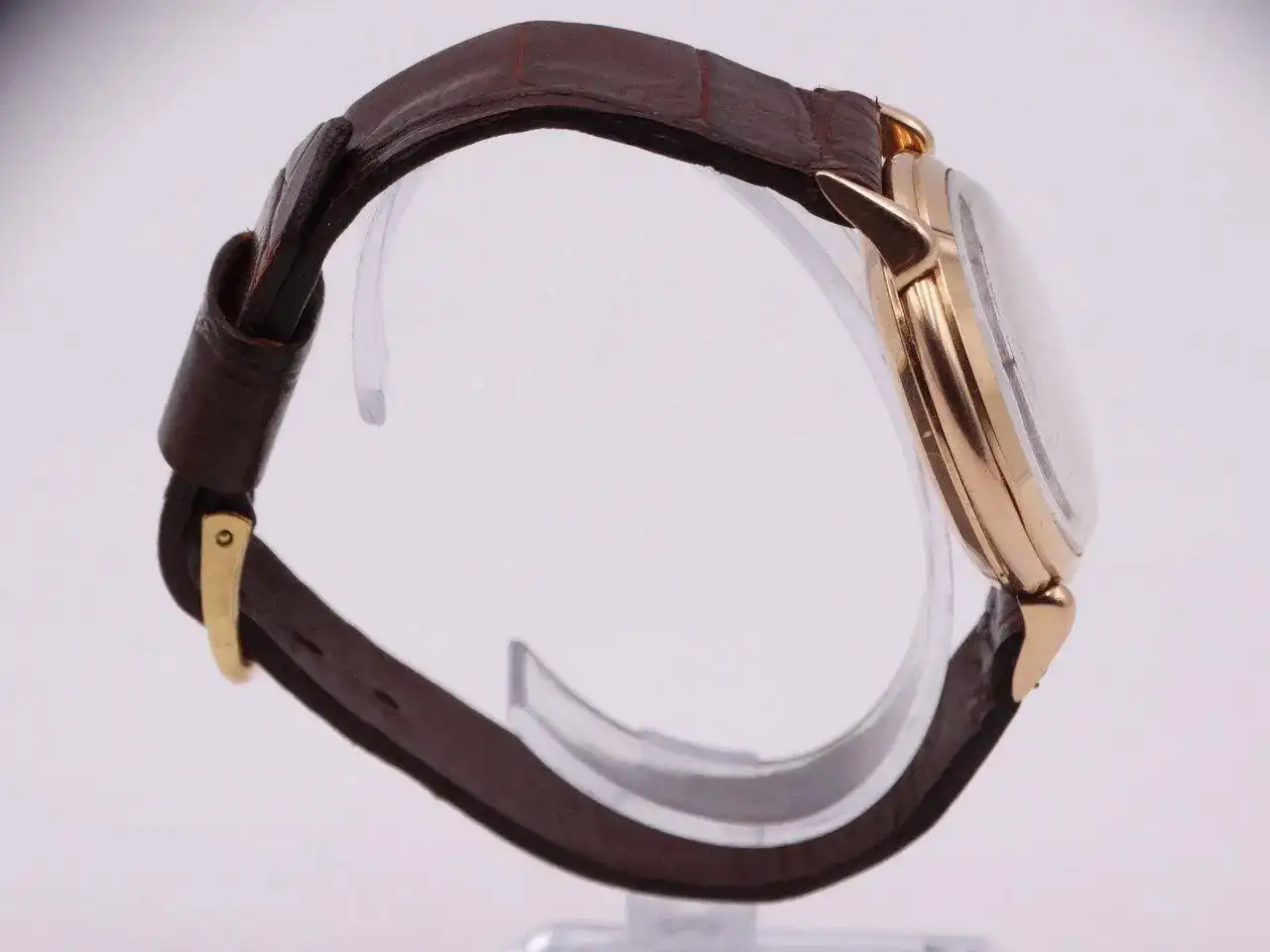 Jaeger Chronograph Vintage Gold 07980.webp