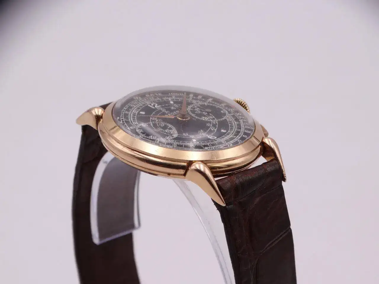 Jaeger Chronograph Vintage Gold 07984.webp