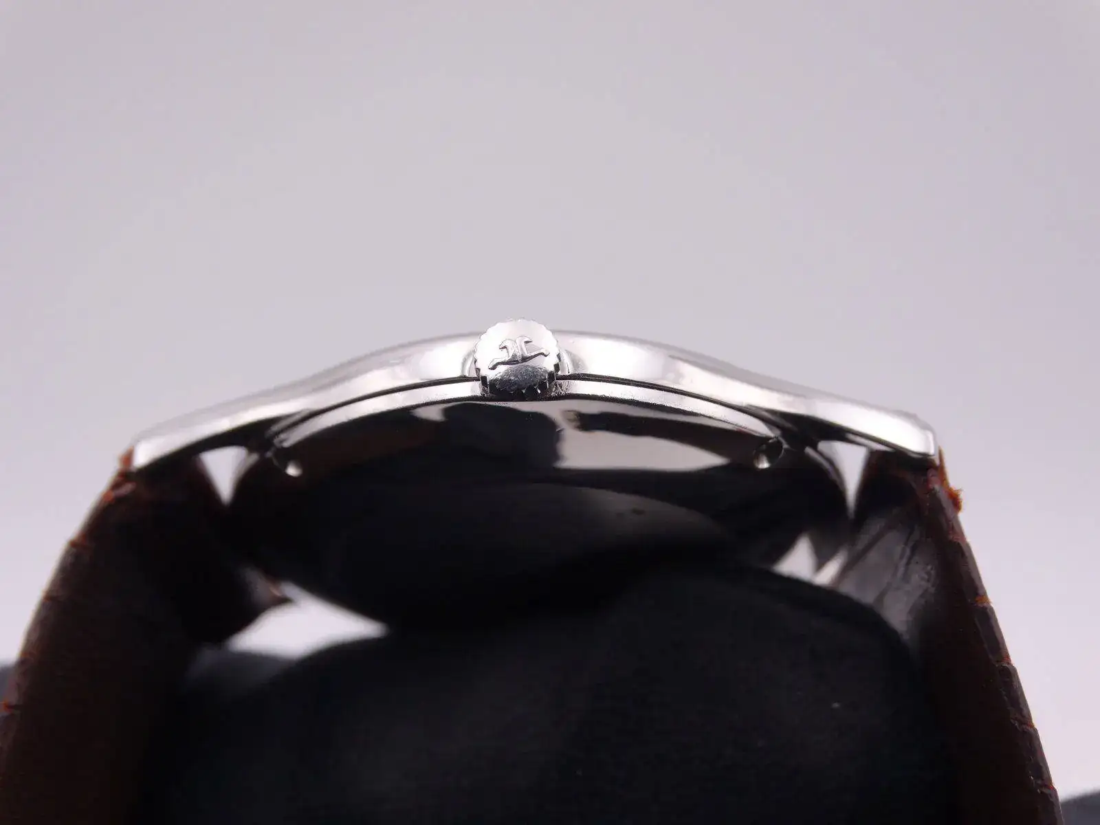 Jaeger-LeCoultre 5001 Automatic 09549.webp