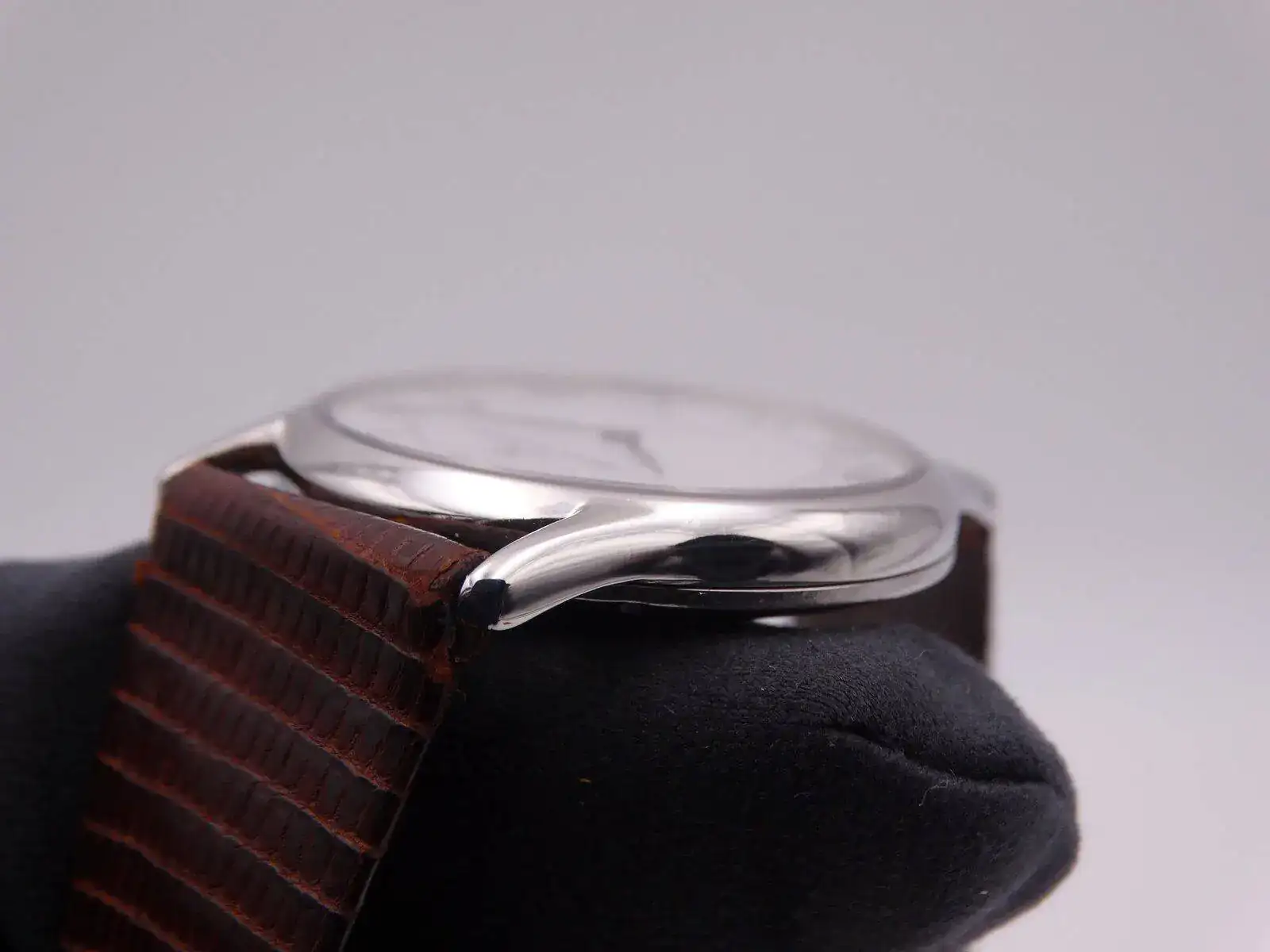 Jaeger-LeCoultre 5001 Automatic 09557.webp