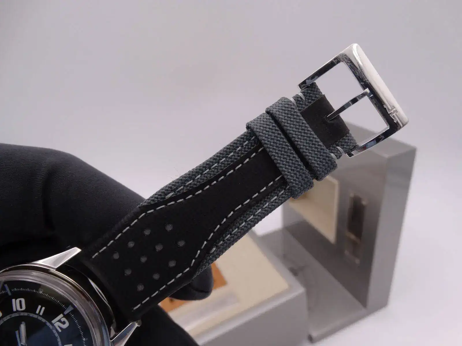 Jaeger-LeCoultre Amvox alarm Aston Martin 00047.webp