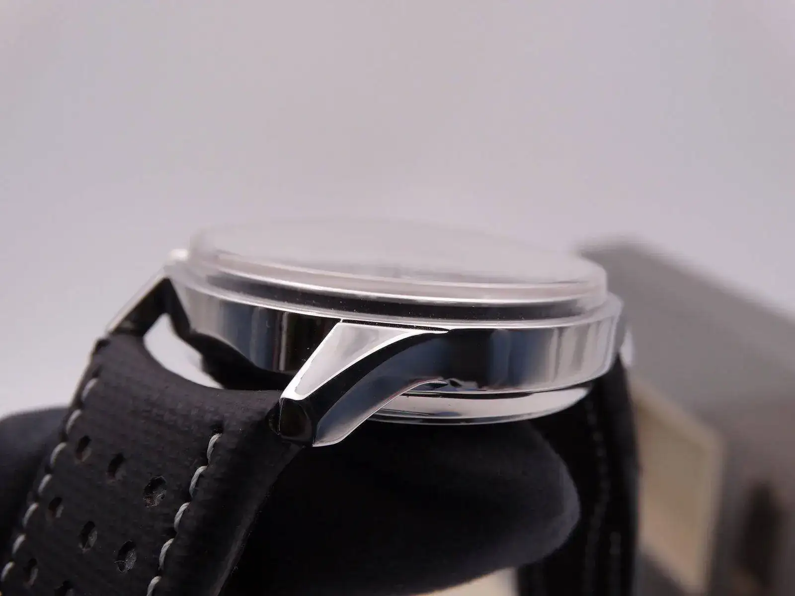 Jaeger-LeCoultre Amvox alarm Aston Martin 00052.webp