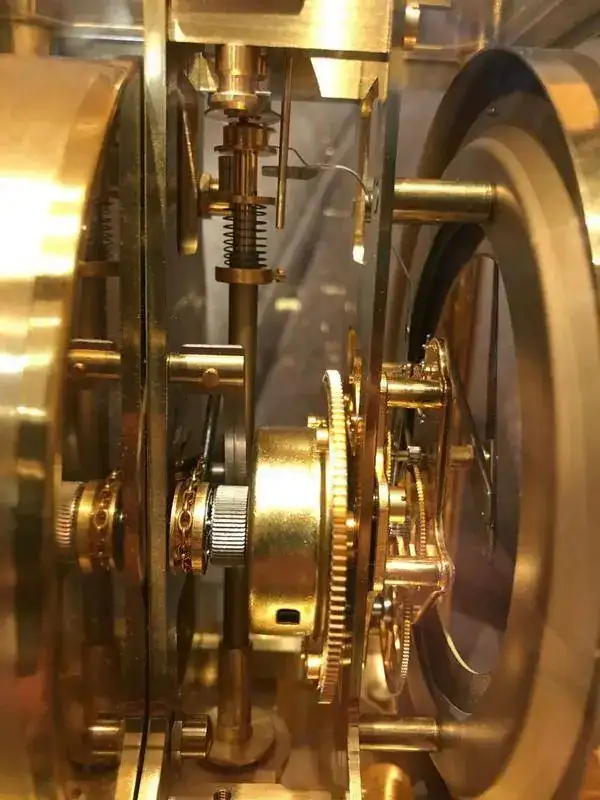 JAEGER-LECOULTRE-ATMOS-12.webp