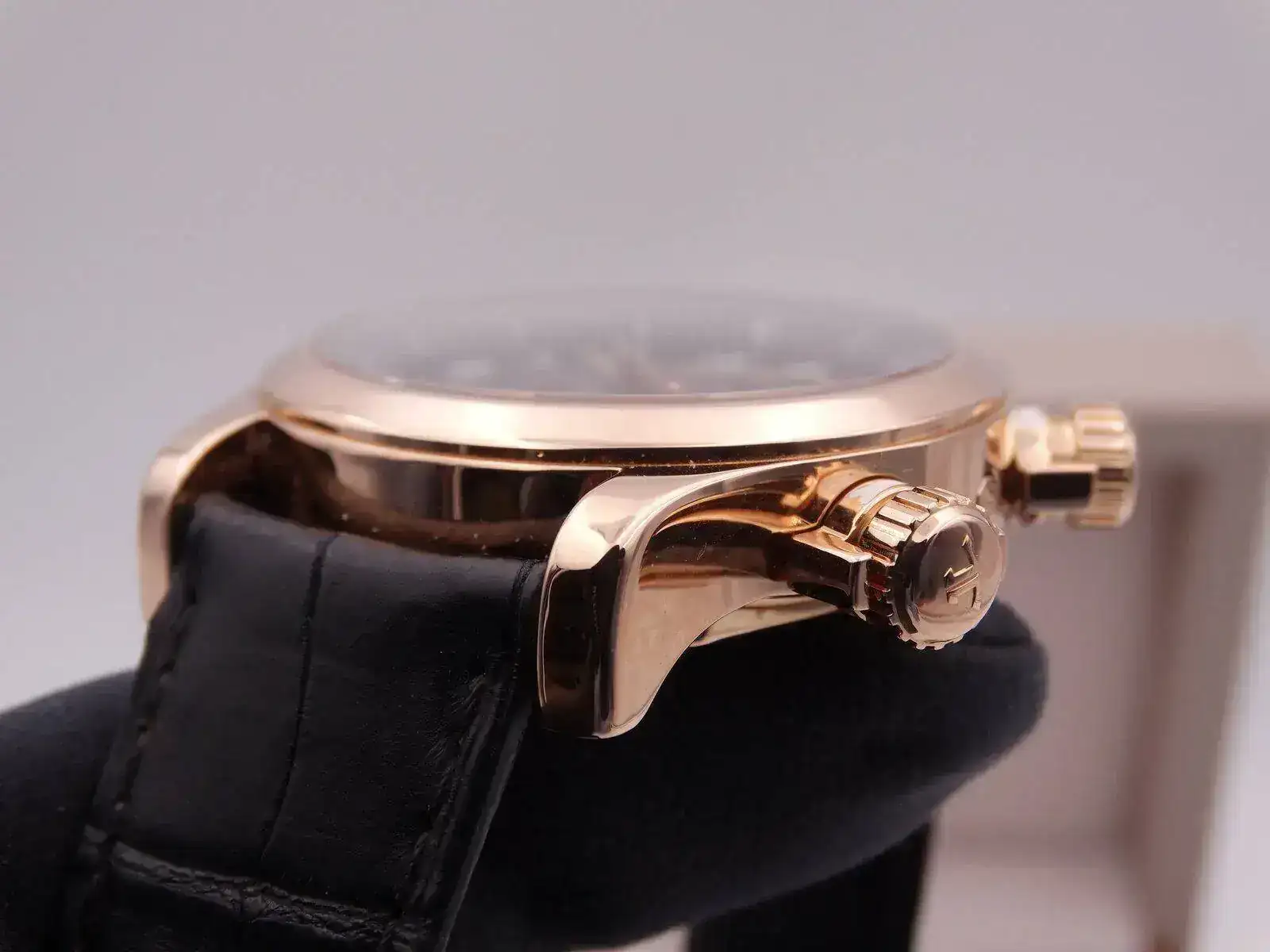 Jaeger-Lecoultre Master Compressor Gepgraphic Gold 9532.webp