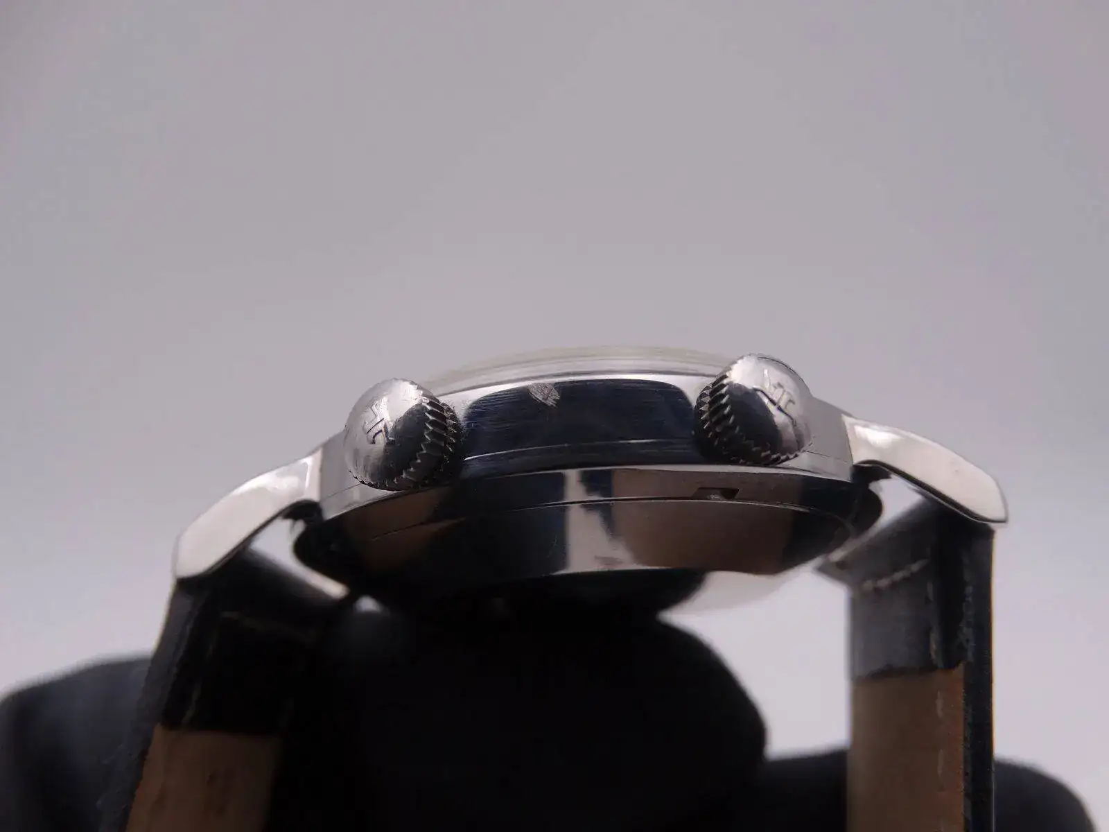 jaeger-Lecoultre Memovox 06323.webp