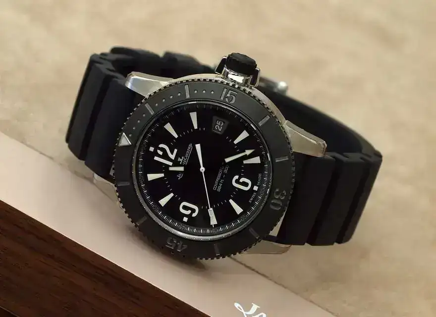 jaeger-lecoultre-navy-seals-master-compressor-dive-01.webp