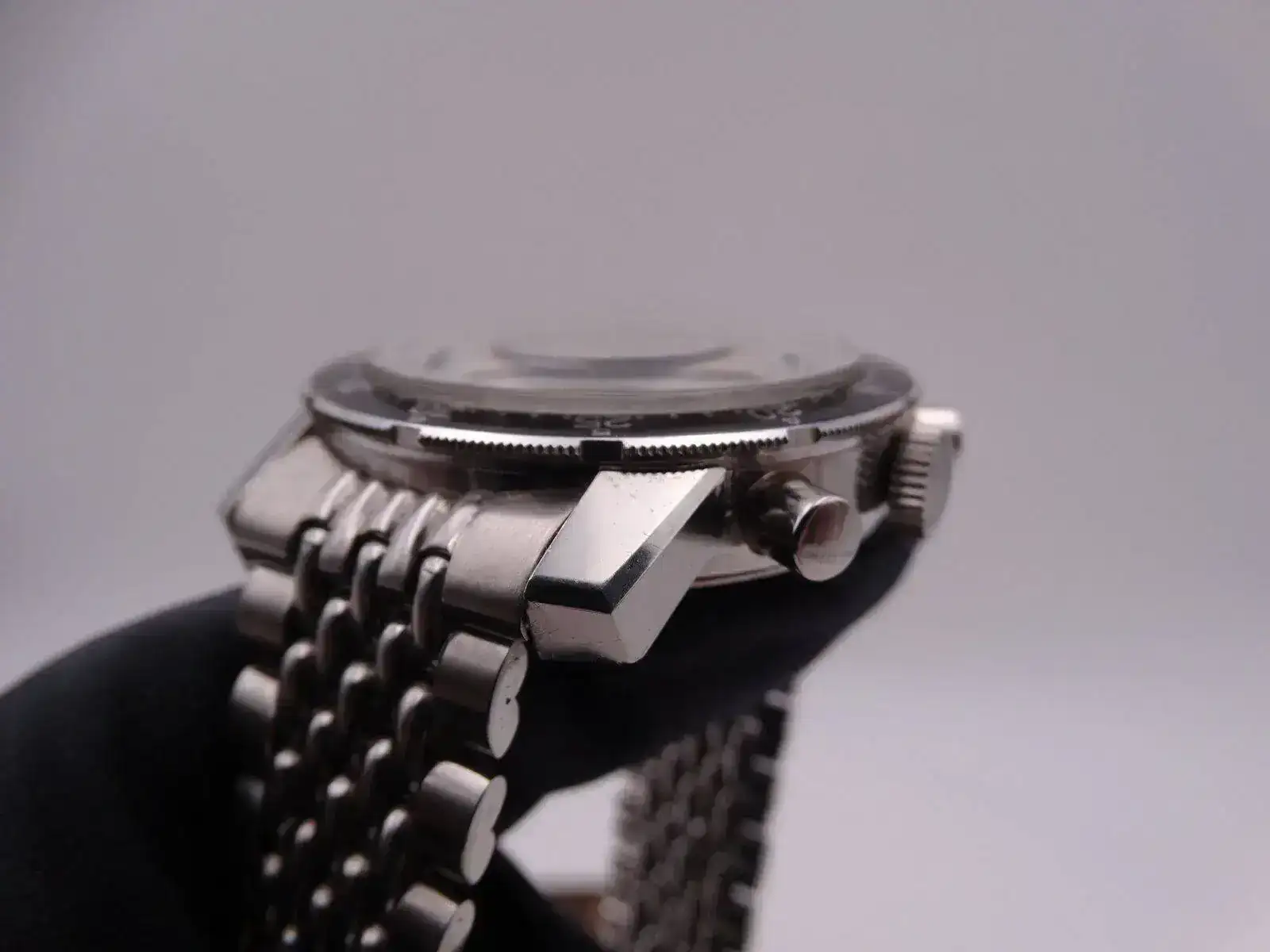 jaeger lecoultre shark valjoux 72 e2643 4427.webp