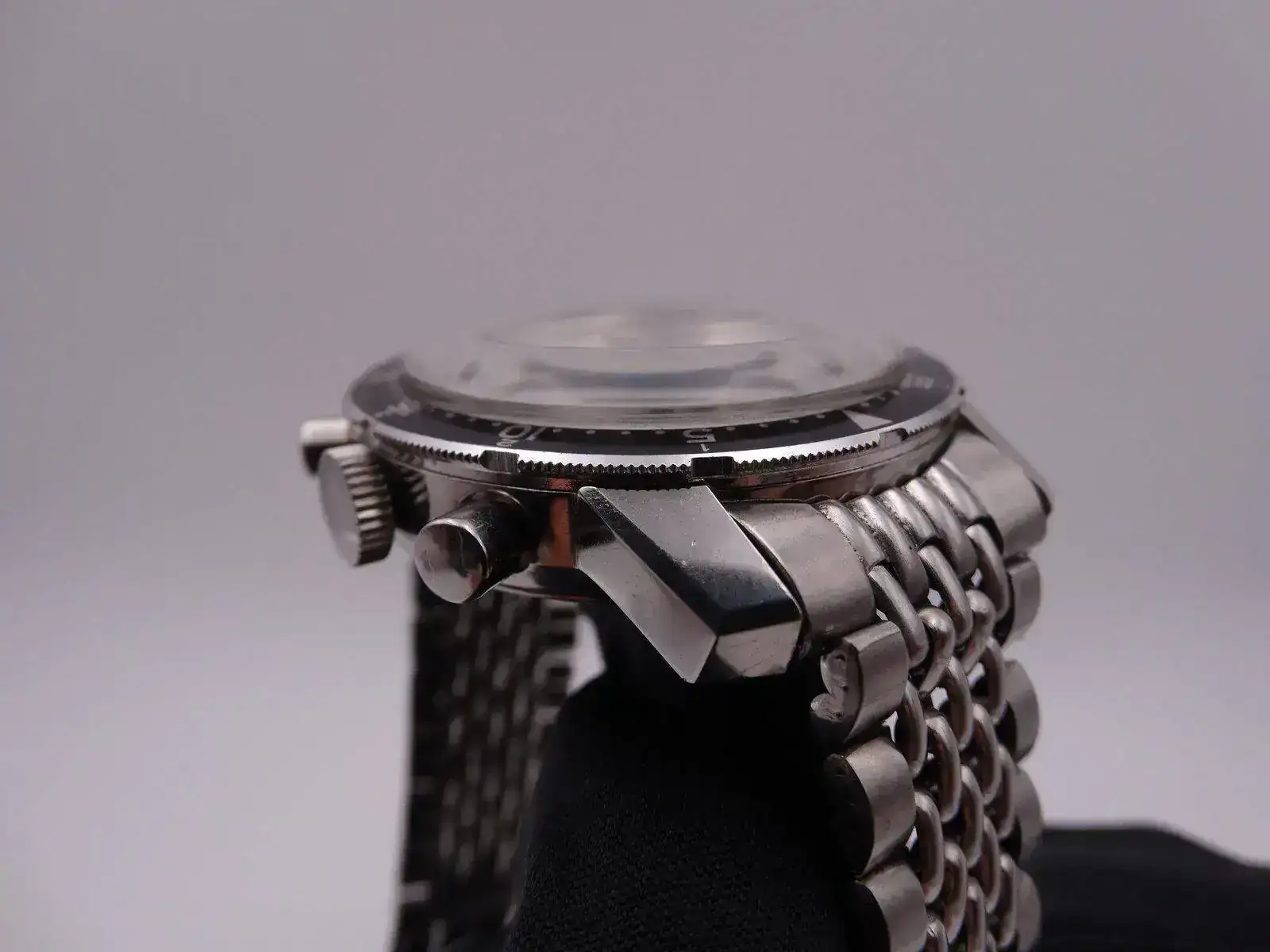 jaeger lecoultre shark valjoux 72 e2643 4428.webp