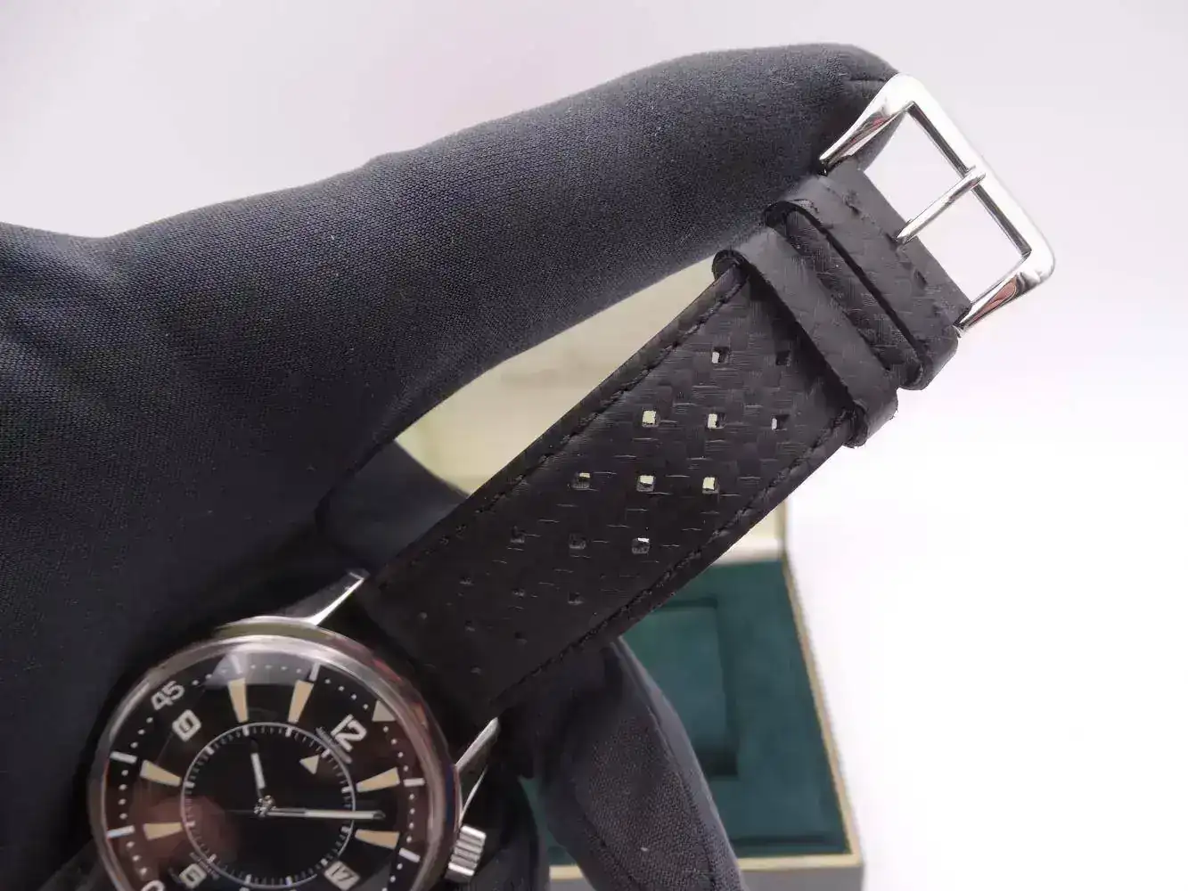 jaeger-lecoultre tribute polaris limited edition 5077.webp