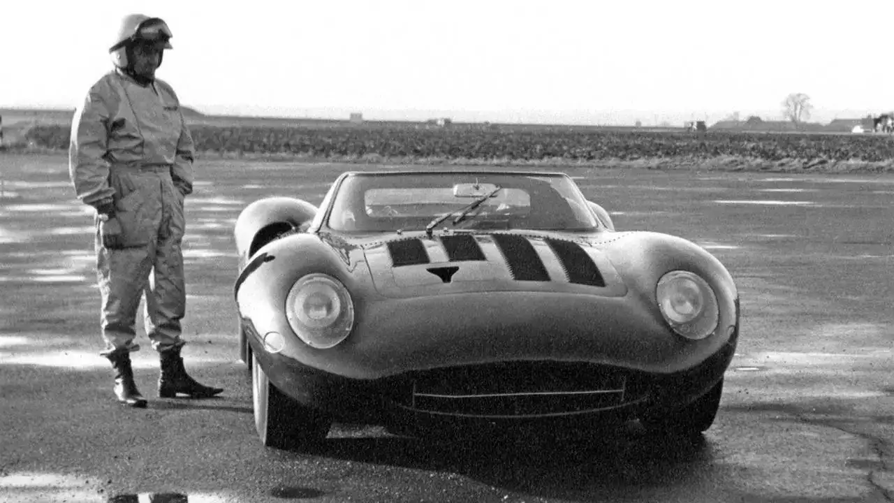 jaguar-xj13 (1).webp