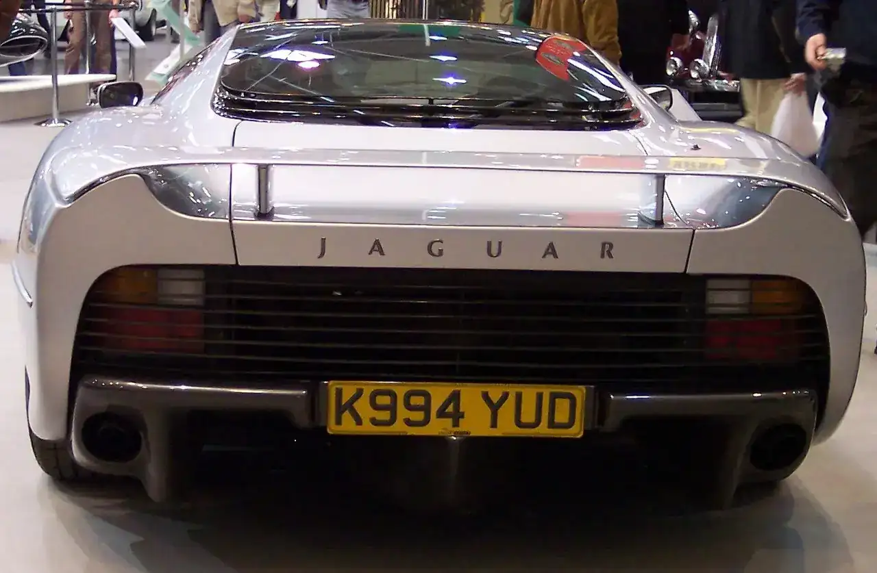 Jaguar_XJ220_h_silver_TCE.webp