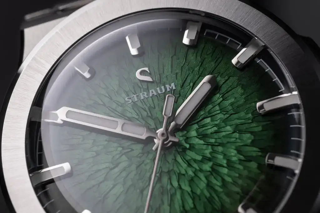 jan-mayen-green--dial-detail_1024x1024.webp