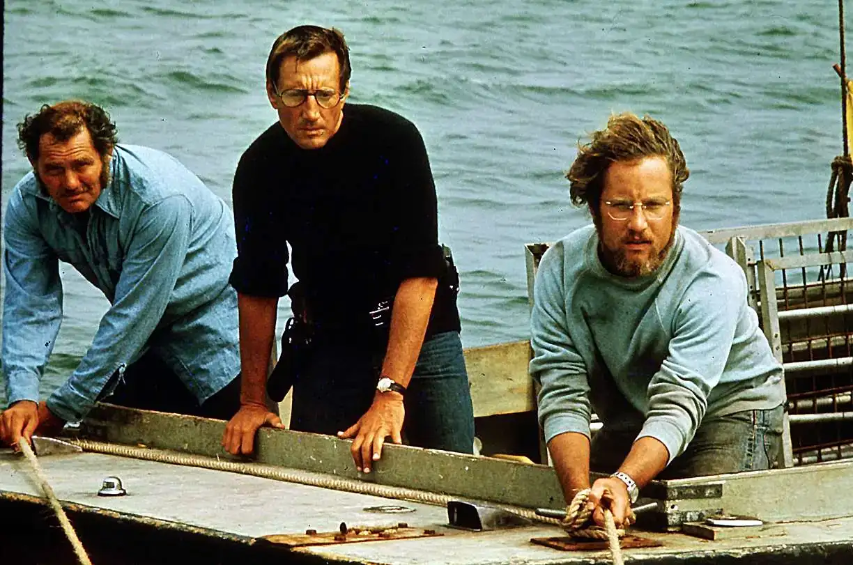 jaws-01-189b32e9503e40f7871d770edb2935ad.jpg