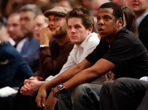 jay-z-courtside-knicks.webp