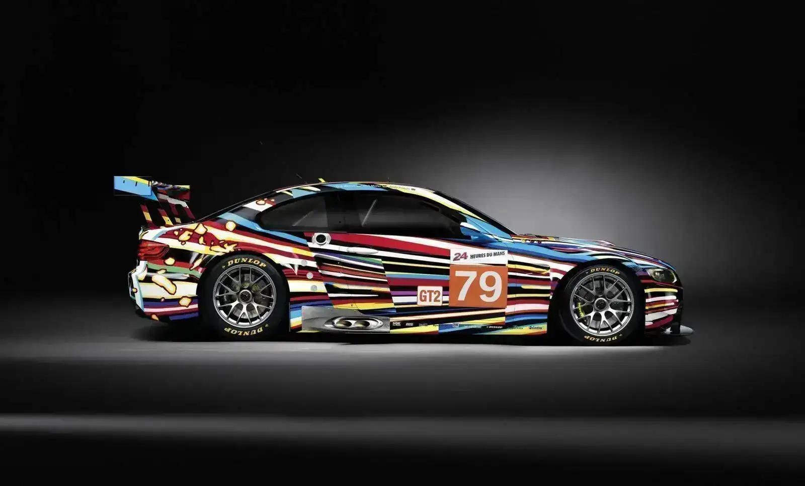 jeff-koon-bmw-m3-gt2-art-car-15.webp