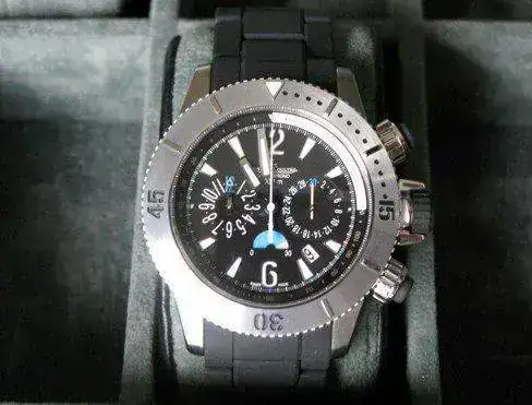 JLC_MC_Dive_Chrono.webp