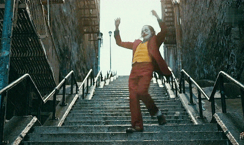 Joker_escalera.gif