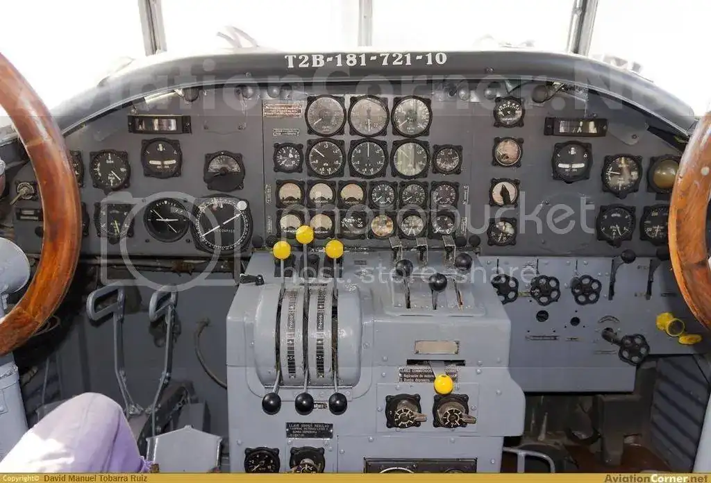 JU-52%20-%20CABINA.webp