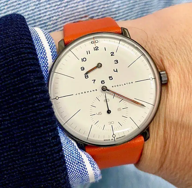 Junghans Regulator limited.webp